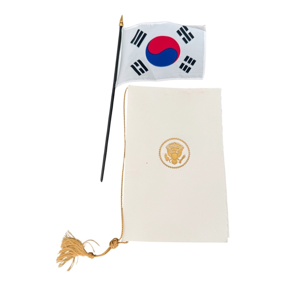 White House Presidential State Visit South Korea Invitation Program & Flag Set